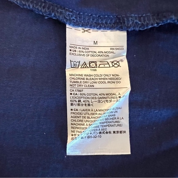 Banana Republic Royal Blue Embroidered V-Neck Blouse – Size M - Picture 8 of 8